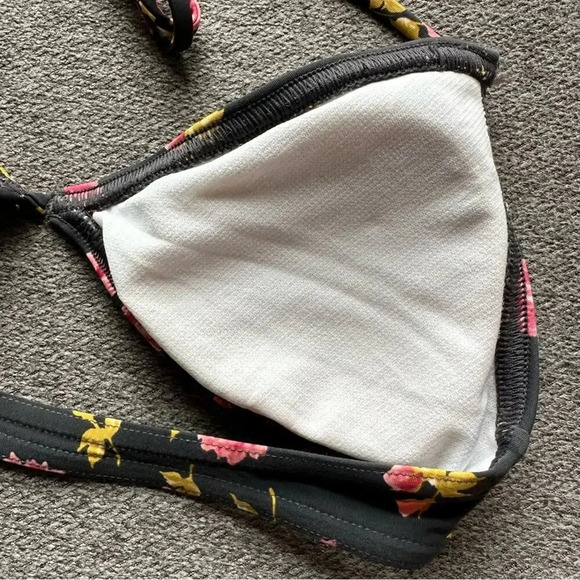 Quicksilver Floral Ruffle Womens Bikini Top XS NWT - Picture 4 of 5